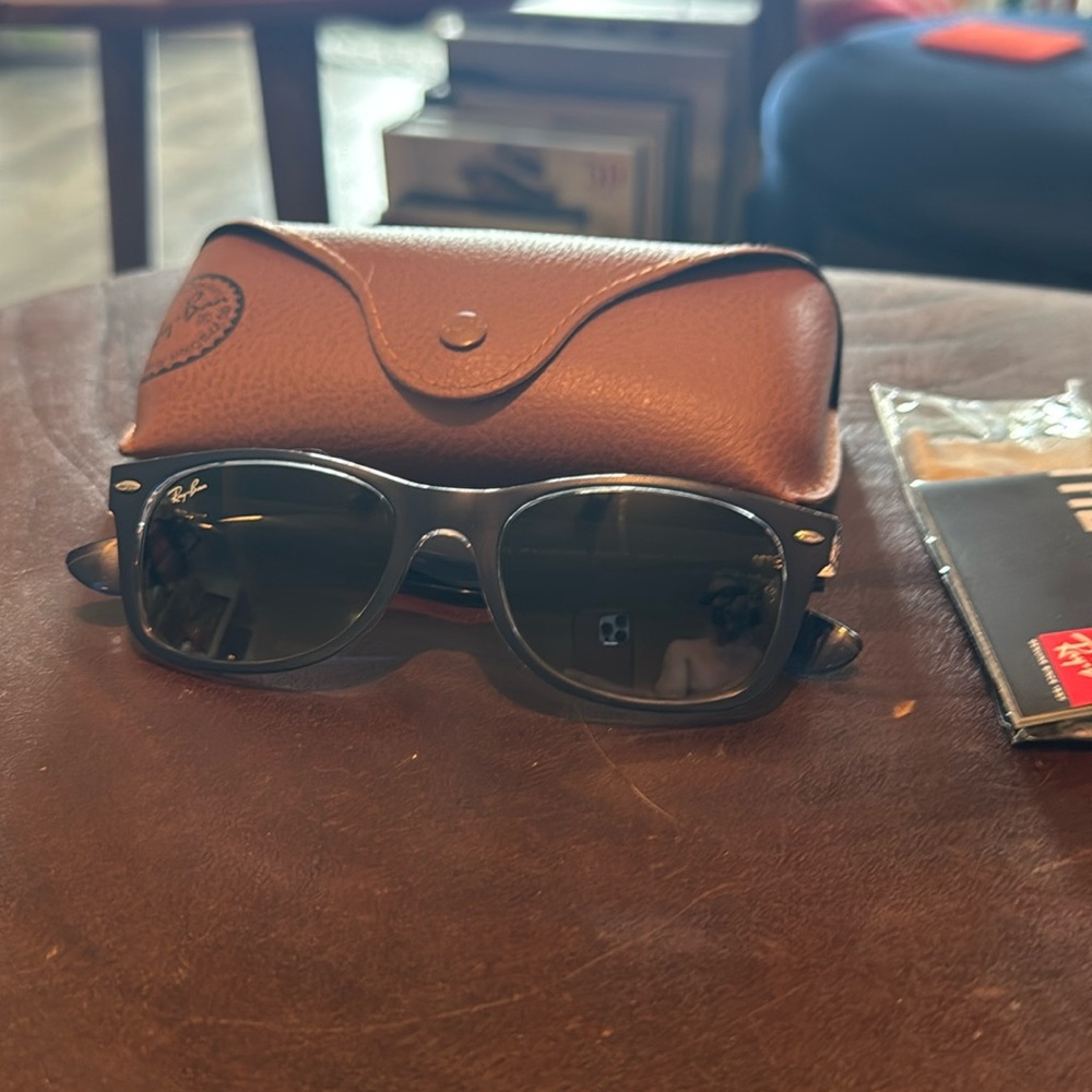 Ray-ban RB 2132 New Wayfarer